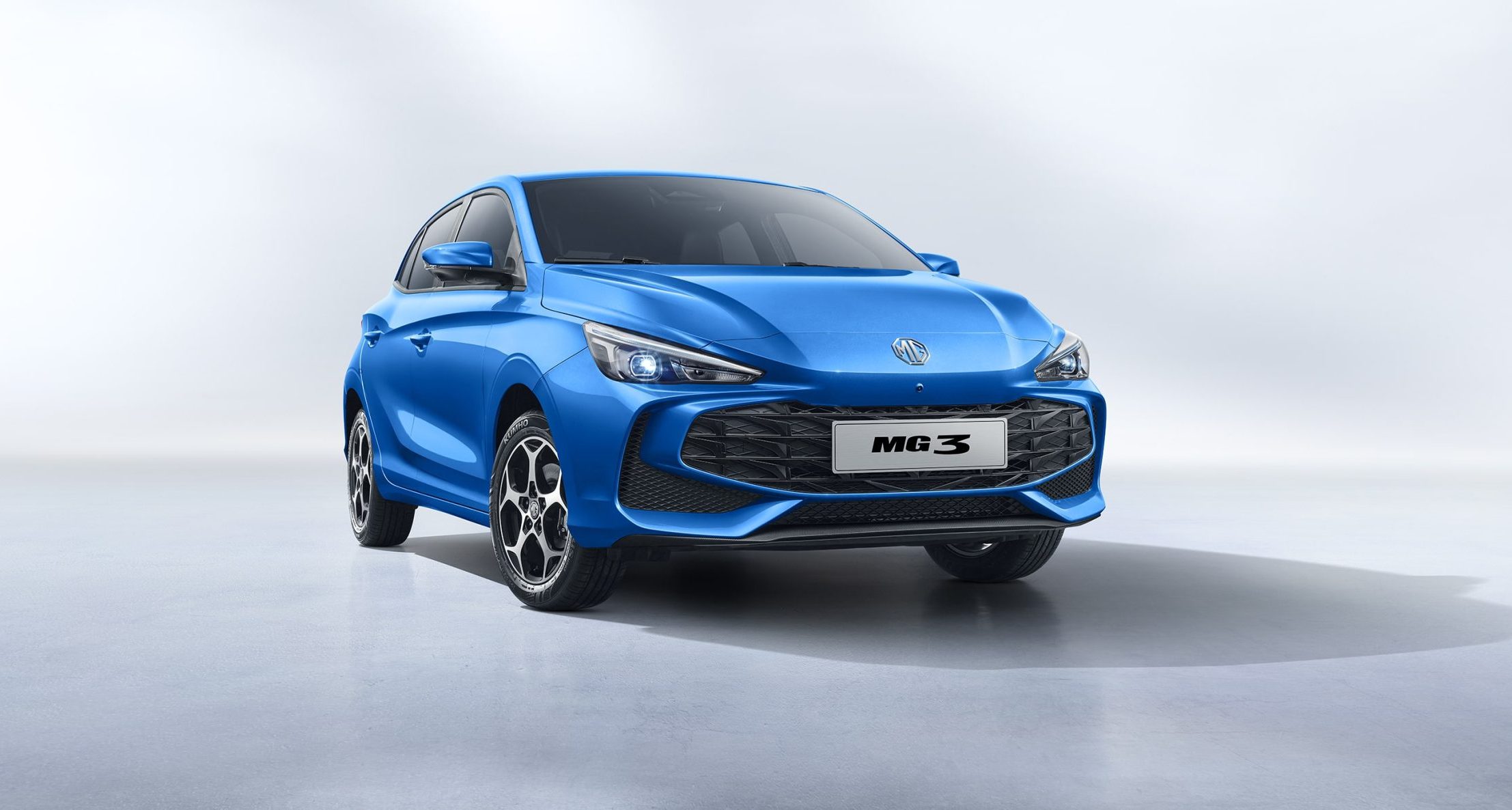Image of a blue MG 3 facing forward.
