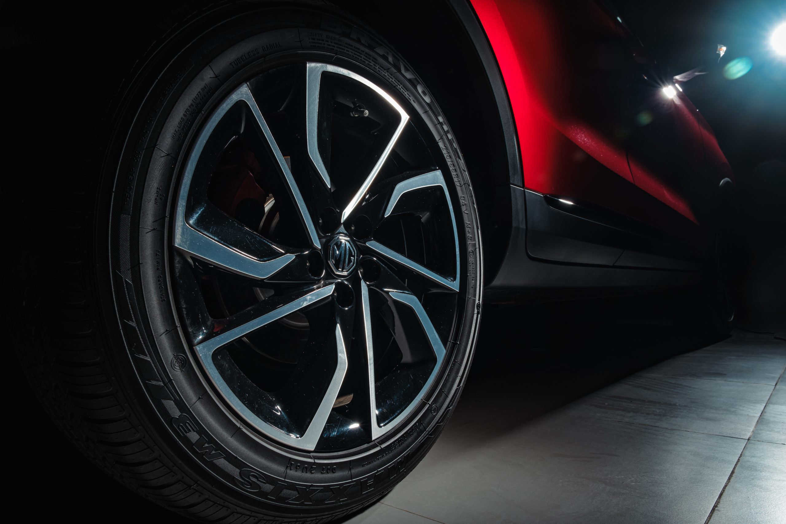 Closeup image of rear 17 inch  alloy wheel of the MG ZS.