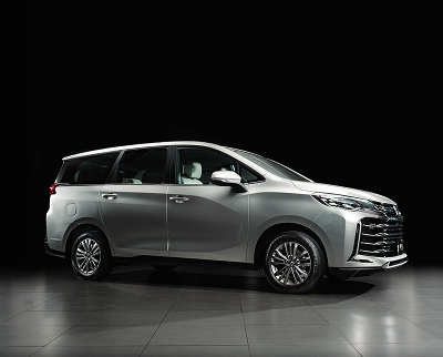 Image of side view of silver MG G50 Plus.