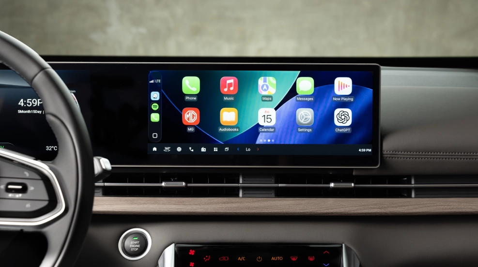 Wireless Apple CarPlay & Android Auto
