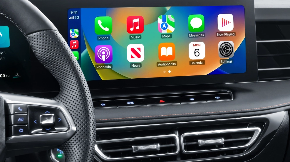 Apple CarPlay™ and Android Auto™